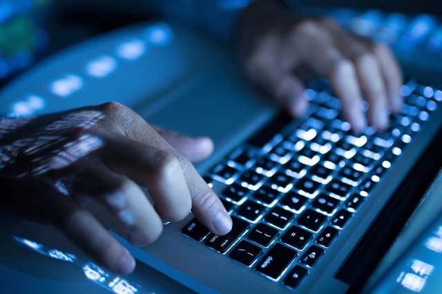 В РФ хотели замедлить Twitter, а "положили" половину интернета