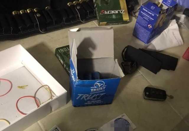 В Нацполиции раскрыли схему торговли разрешениями на оружие