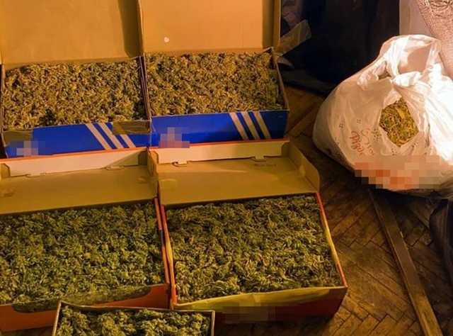 Наркотики та психотропи на мільйон. У Києві викрили склад інтернет-магазину
