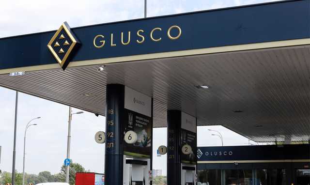 Доходит до рукопашной: стали известны подробности обысков на АЗС Медведчука