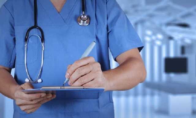 Украинцам придется доплачивать за помощь не обычного, а хорошего врача