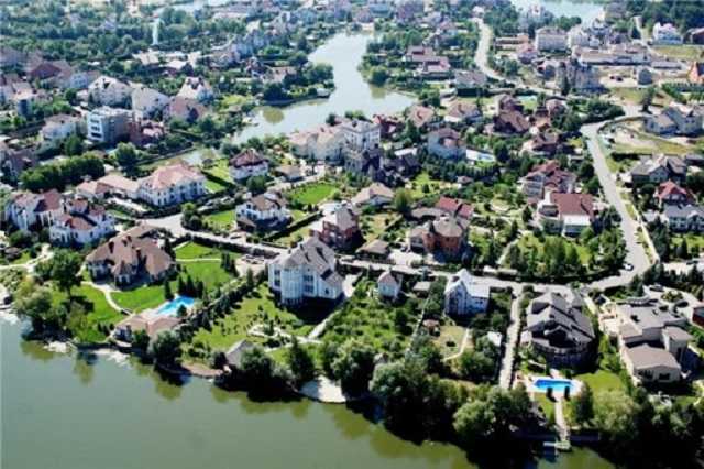 Як козинські «господарі» будують «МАЄТОК» за бюджетні кошти