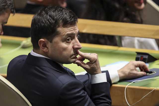 Зеленский уже весь извелся в ожидании звонка из Вашингтона