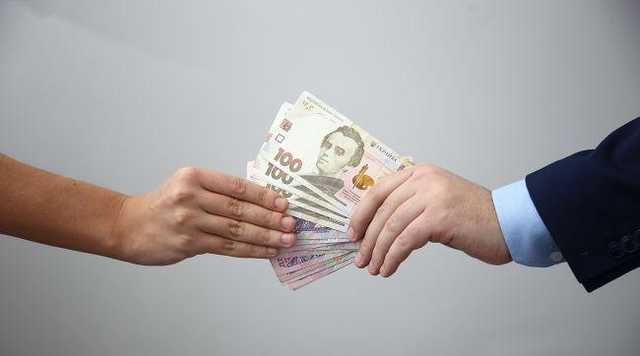 Верификацию госвыплат расширят на декретные и больничные