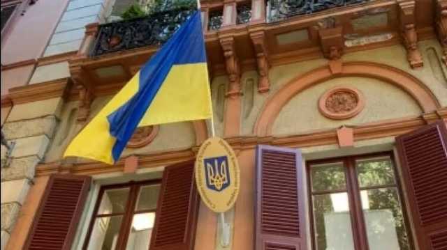 Зеленский разрешил украинским послам работать удаленно