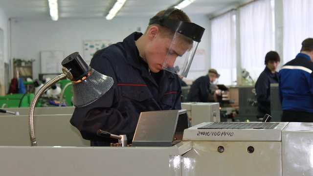 «Слуги народа» хотят увеличить количество учащихся в ПТУ