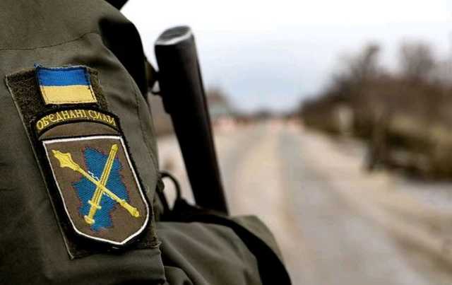 На Донбассе в результате минометного обстрела погиб военный