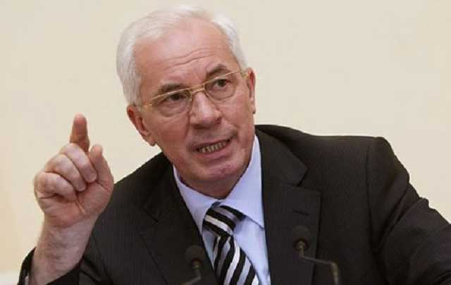 Азаров после введения санкций сравнил Украину с фашистской Германией