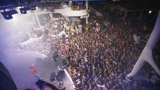 Без масок и соблюдения дистанции: в клубе Одессы "забили" на карантин