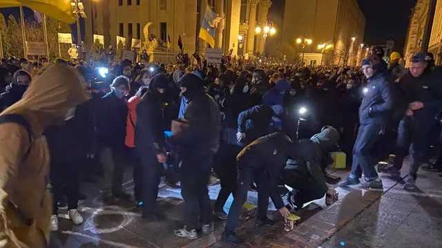 В Офисе президента назвали погром на Банковой "диким насилием"