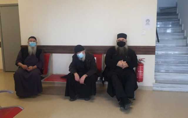 Монахов на Афоне начали вакцинировать от коронавируса