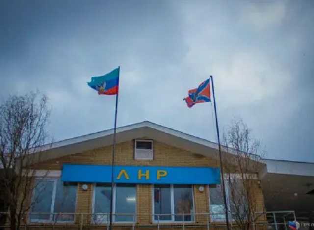 На КПП "Изварино" боевики забрали технику у предпринимателя из ОРЛО