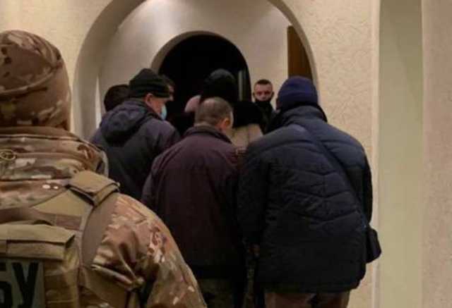 В Киеве задержали мошенников, укравших 5 млн долларов