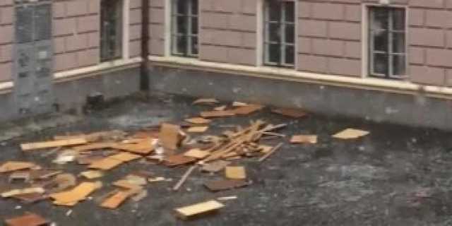 Операція реорганізація: у Чернівецькій ОДА з вікон летіли столи