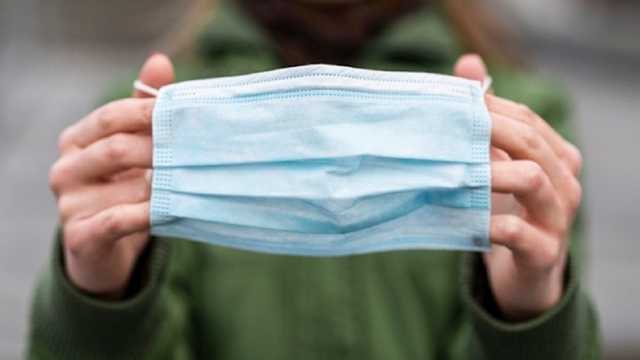 В Минздраве уточнили, в каких случаях обязательно носить маски в "красных" областях