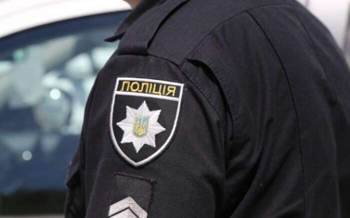 У Маріуполі поліцейський і рієлтор намагалися заволодіти чужою квартирою