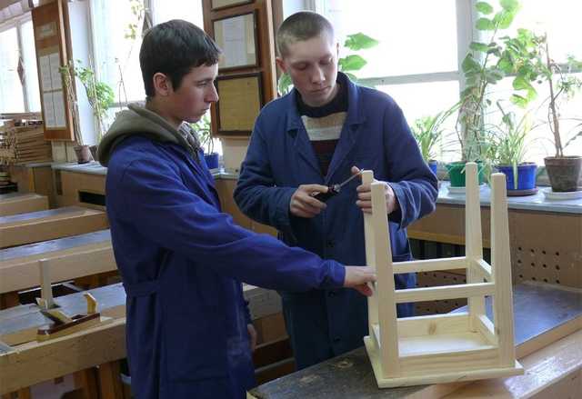 Зеленский создал Совет по вопросам развития профессионально-технического образования