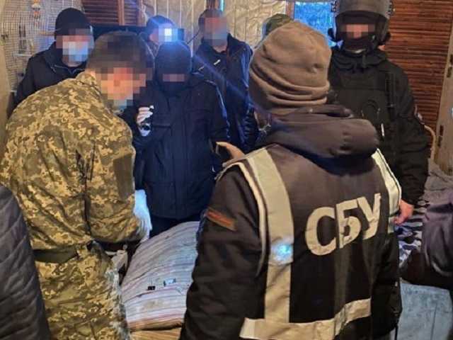 Уголовники из колонии на Сумщине разработали схему, жертвами которой стали сотни предпринимателей