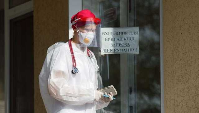 В Украине второй день подряд антирекорды по смертности от COVID