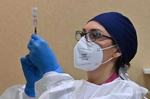 От коронавируса привились уже почти 250 тысяч украинцев