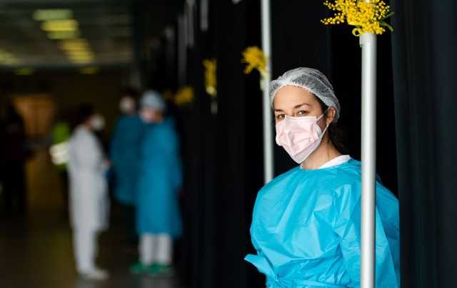 В Италии под угрозой отстранения всех медиков обязали вакцинироваться от COVID