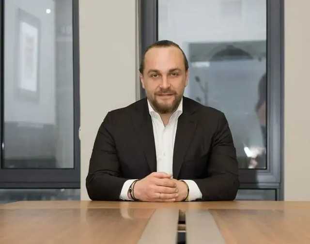 Сын Кернеса задекларировал подарок от отца в виде 30 млн грн наличными