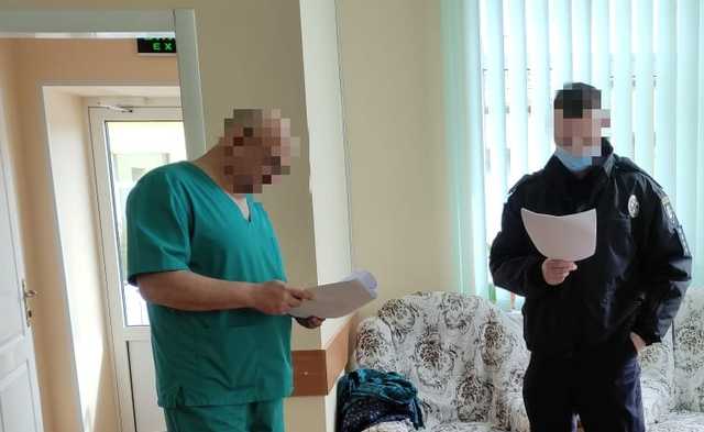 Заведующему родильным отделением Дергачевской райбольницы вручили подозрение в гибели младенца