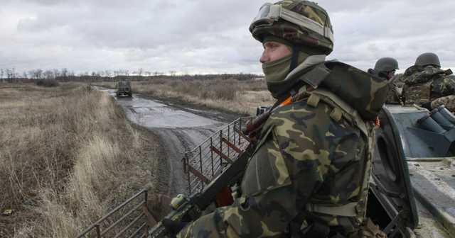 За минувшие сутки погиб воин, зафиксировано 10 обстрелов, - штаб ООС