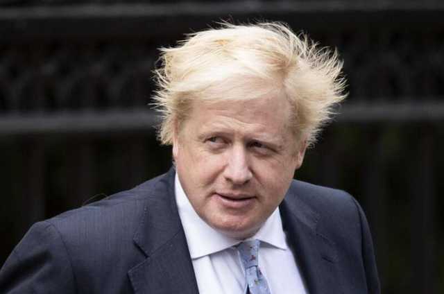 Британия ослабит карантин с 12 апреля: что откроется