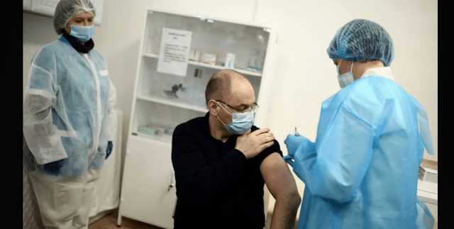 Степанов предсказал победу над коронавирусом в Украине до конца 2021