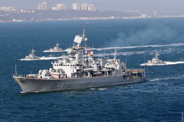 Украинские порты работают с ограничениями из-за учений ВМФ