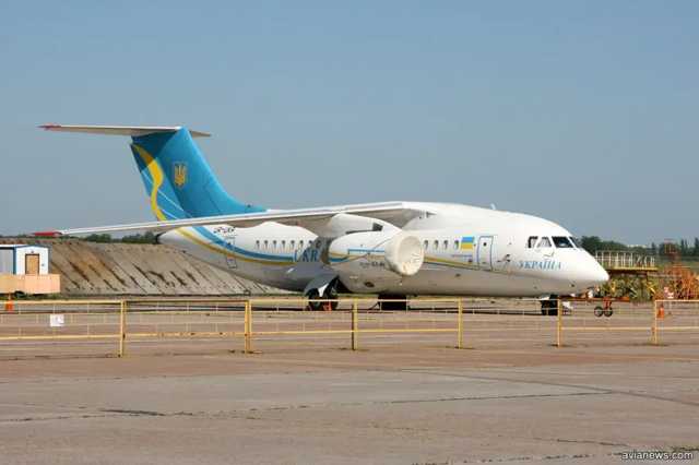 Зеленский передал Минобороны президентский самолет и вертолет