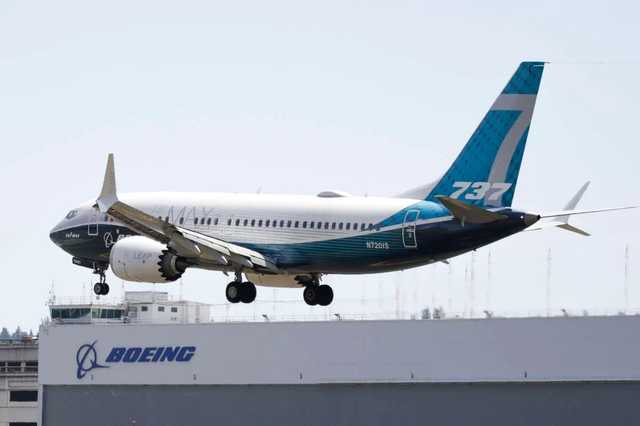 Boeing        737 MAX