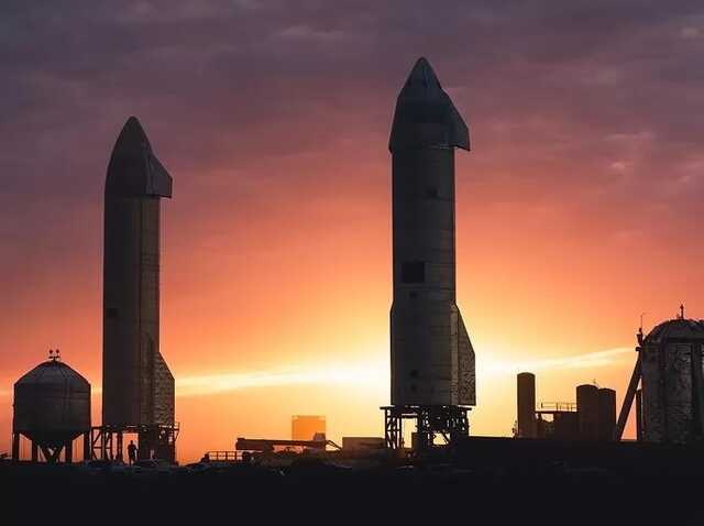 Компания Илона Маска построит корабли для нового полета человека на Луну