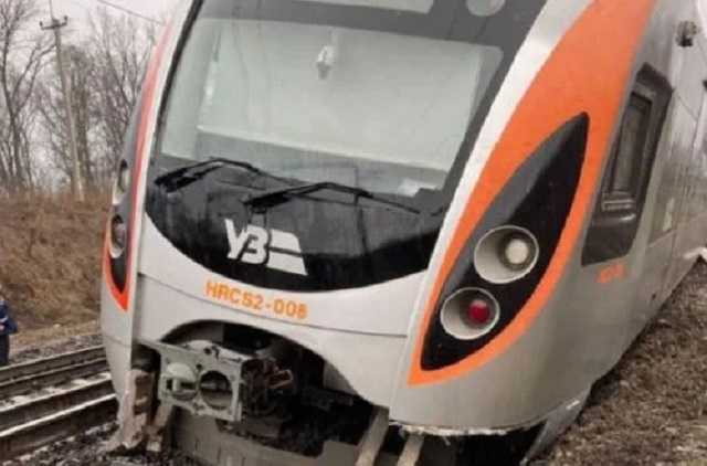 УЗ завершила расследование схождения поезда "Интерсити": названа официальная причина