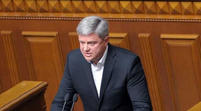 Нардепа засекли в Раде за перепиской с участником "русской весны" в Луганске