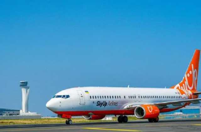 Известный лоукостер закрыл продажу билетов на десятки рейсов из Украины