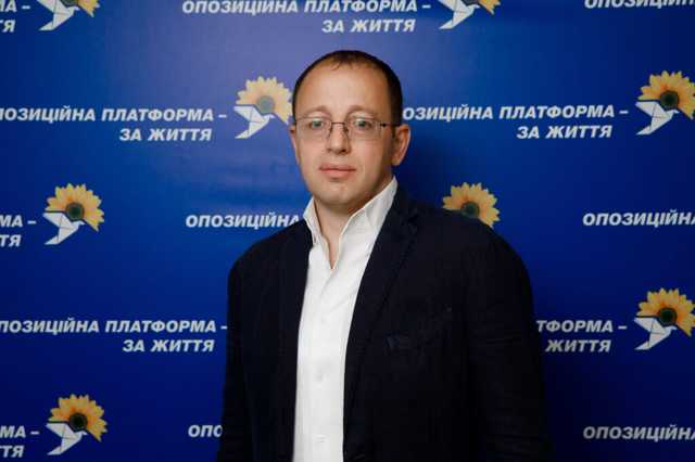 Замглави Дніпропетровської облради каже, що в Україні війни немає