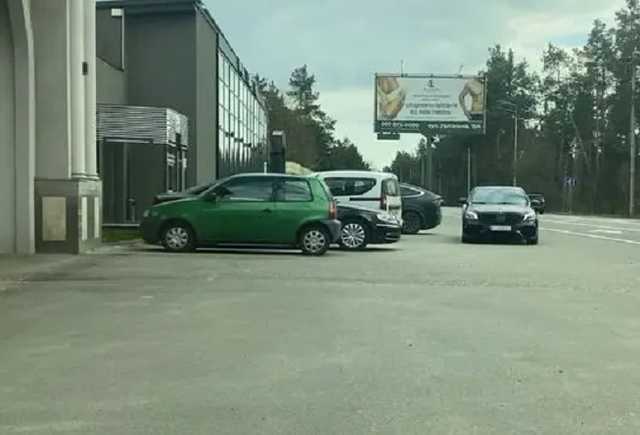 "Слуги Народа" из Киевского облсовета во время локдауна собрались в ресторанном комплексе