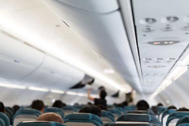 Летели свиньи: пассажиры рейса Харьков – Хургада завалили самолет мусором