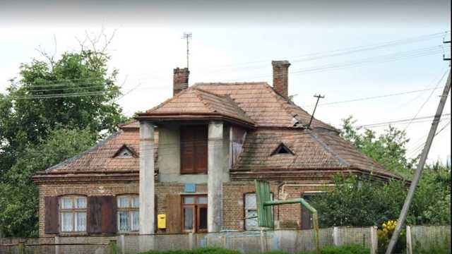 В Кривом Роге мужчина набросился с ножом на работницу Укрпочты: ударил в шею