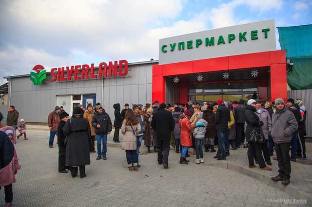 После санкций Балоги продают сеть супермаркетов