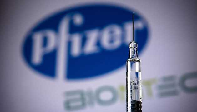 Во Франции 140 человек вместо прививки Pfizer получили физраствор