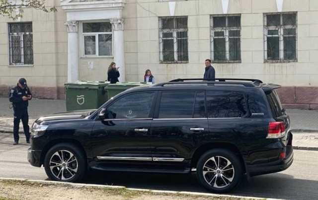 Убийство в центре Днепра: стрелку сообщили о подозрении и объявили в розыск