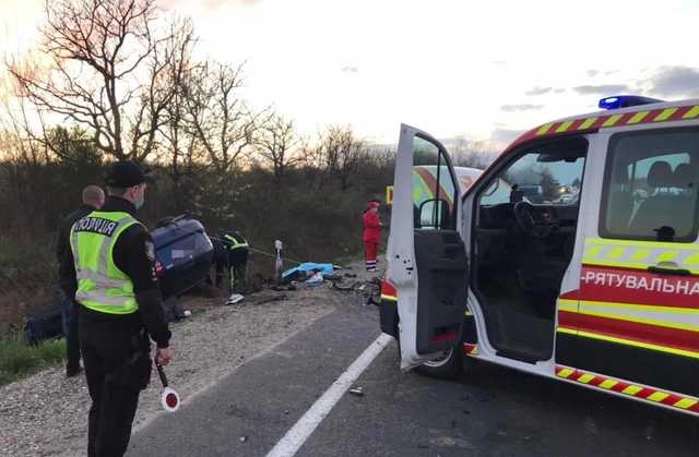 На Закарпатье произошло масштабное ДТП, среди погибших – полицейский