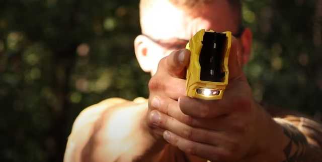 МВД хочет расширить полномочия полиции для использования электрошокеров, - нардеп