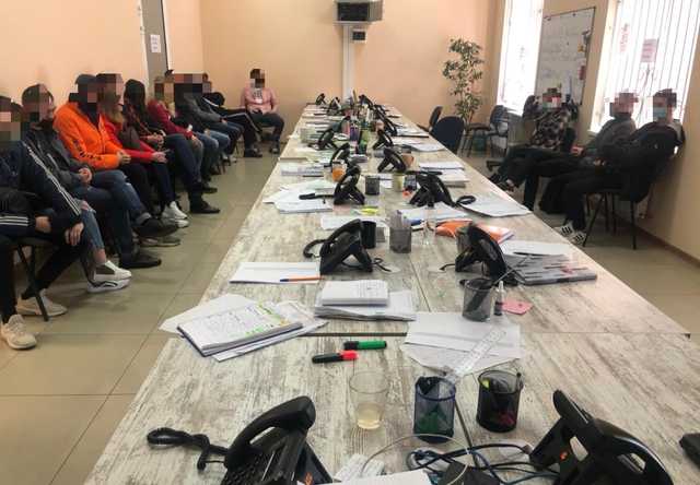 В Виннице раскрыли три call-центра мошенников