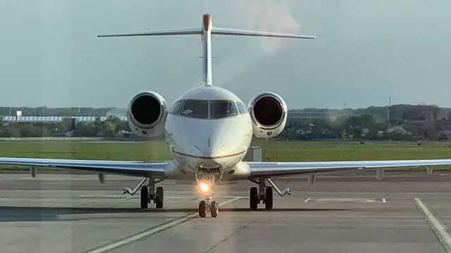 Благодатный огонь прибыл в Украину