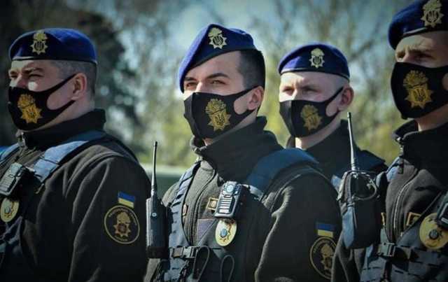 В Одесі затримали чоловіка з комуністичною символікою