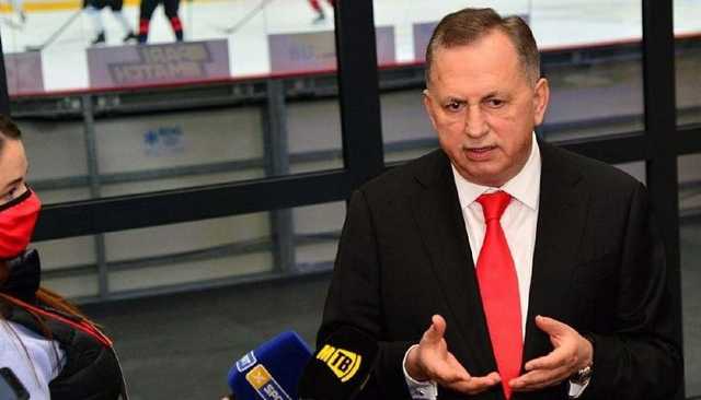 Борис Колесников перестал встречаться с Новинским